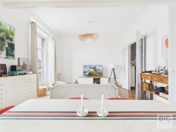 Beau loft lumineux avec terrasse