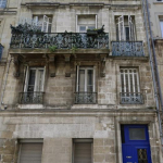 A vendre immeuble en pierre de 250 m2 et composé de  4 appartements