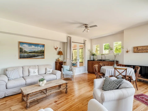 A vendre maison à réagencer sur grand terrain avec garage double