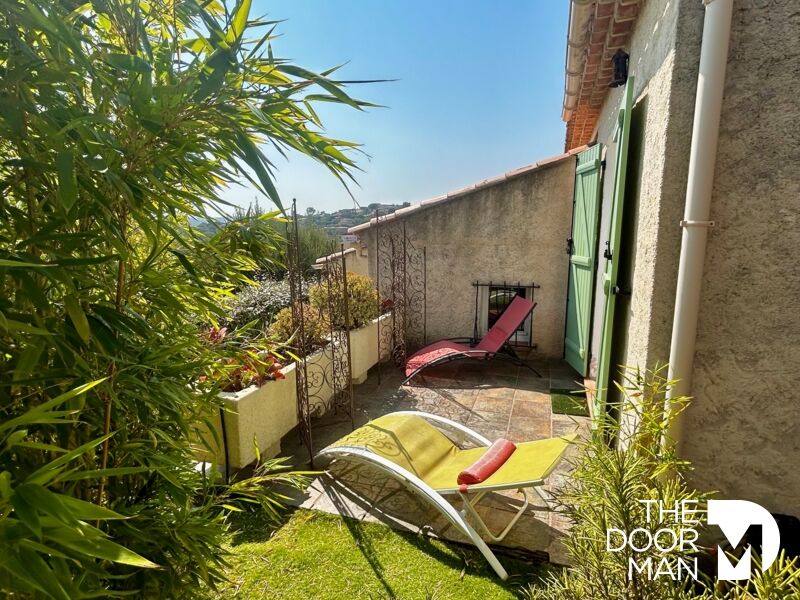 Terrace with a view in Le Lavandou Terrace of a house with sun loungers and unobstructed views, Le Lavandou