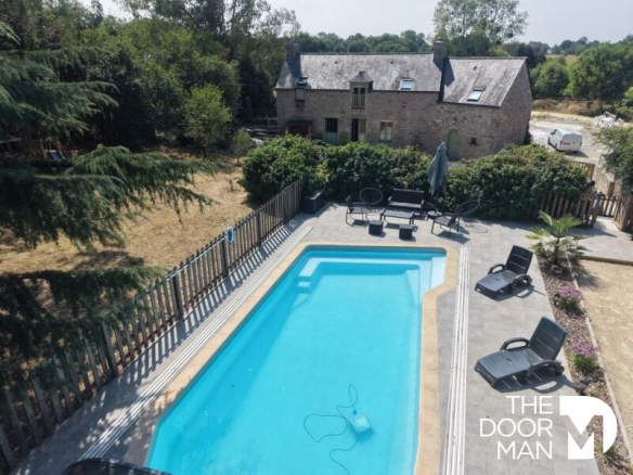 Luxury real estate photo | Charming Properties