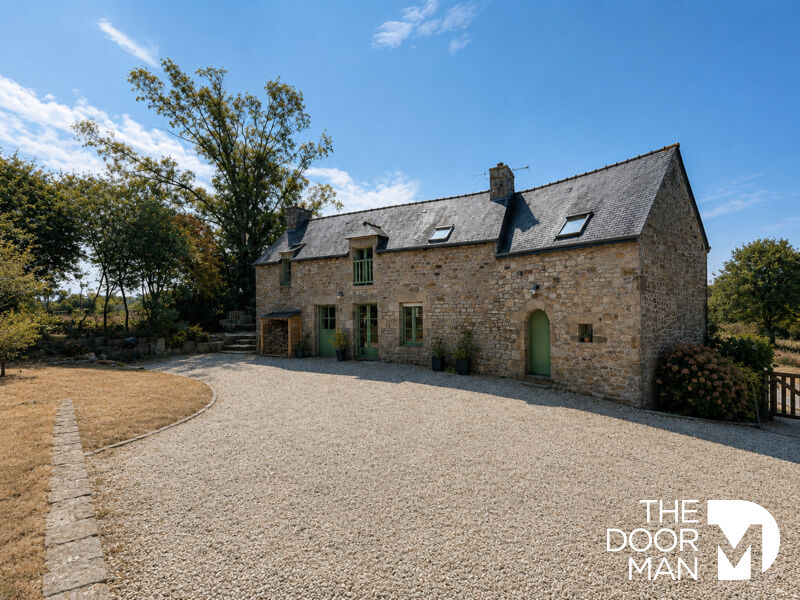 Stone property in Aucaleuc Stone farmhouse in Aucaleuc with garden and gravel