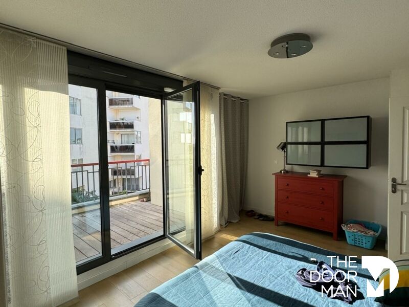 Duplex room Arcachon Room in a duplex in Arcachon with access to a terrace.