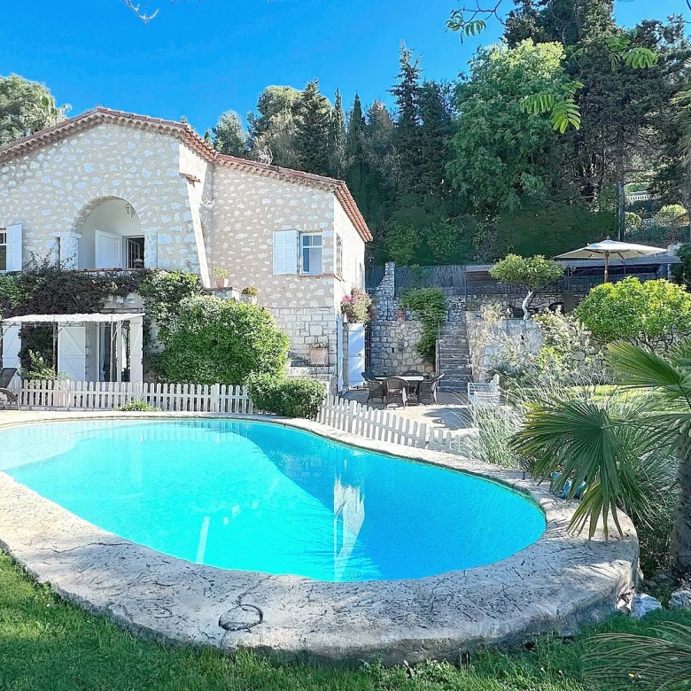 A deux pas de la Croisette – Charme Bourgeois et emplacement premium