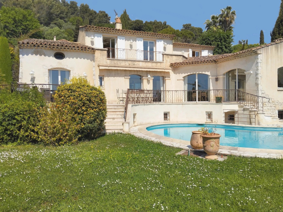 Proche village La Colle sur Loup