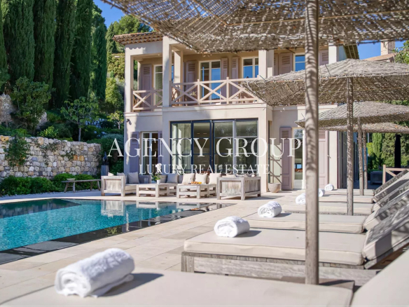 BASTIDE D’EXCEPTION ET SA MAISON D’AMIS –  8 CHAMBRES – MOUGINS VILLAGE