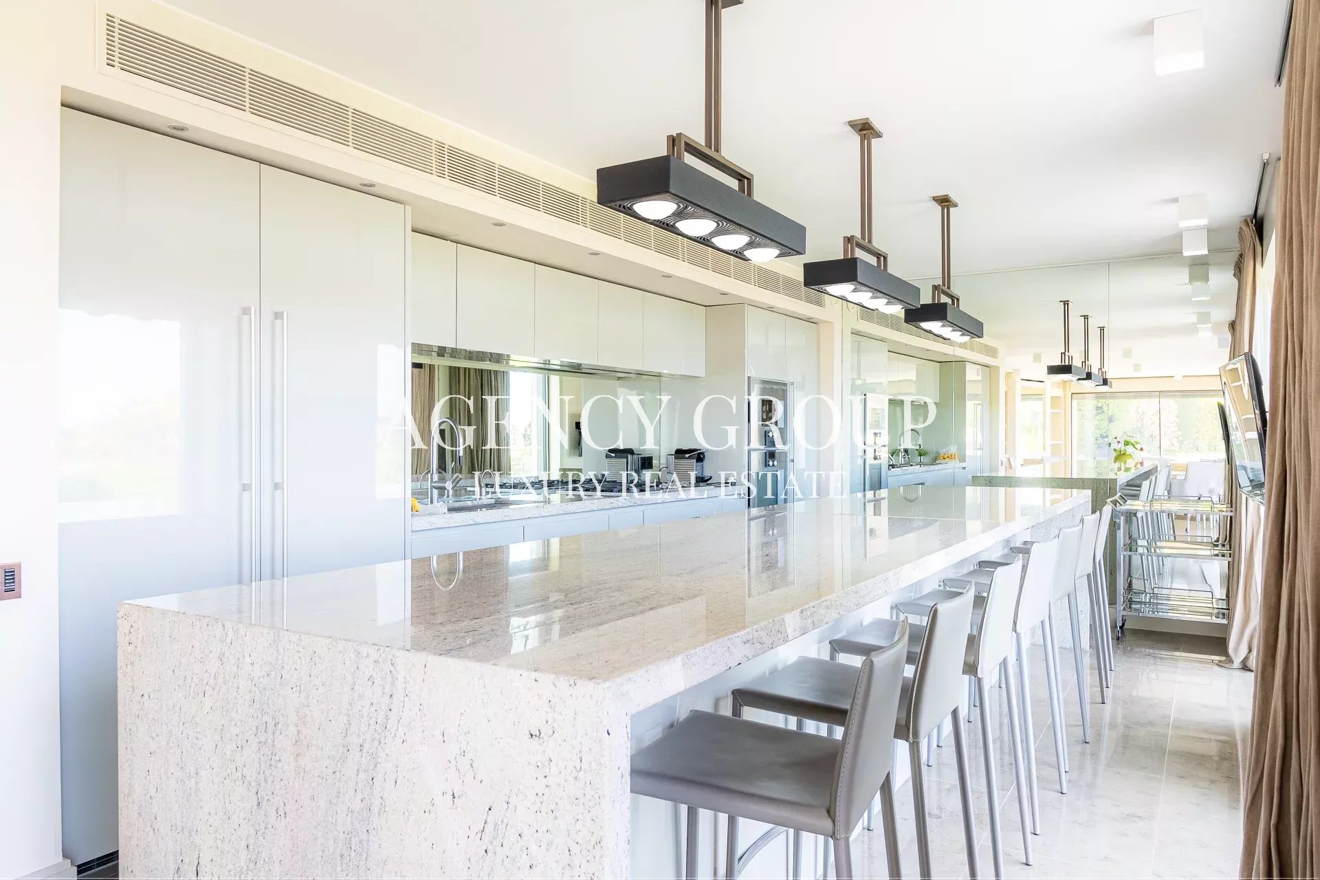 afb71af5edf6763477634961e0ed7da0_e49d3619eb_1920-original