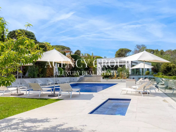 CANNES – PISCINE – VUE MER PANORAMIQUE – VILLA 6 CHAMBRES