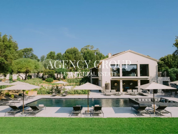 GOLFE DE SAINT-TROPEZ/LA CROIX-VALMER – DOMAINE PRIVE ET SECURISE – VILLA 7 CHAMBRES – PISCINE CHAUFFEE