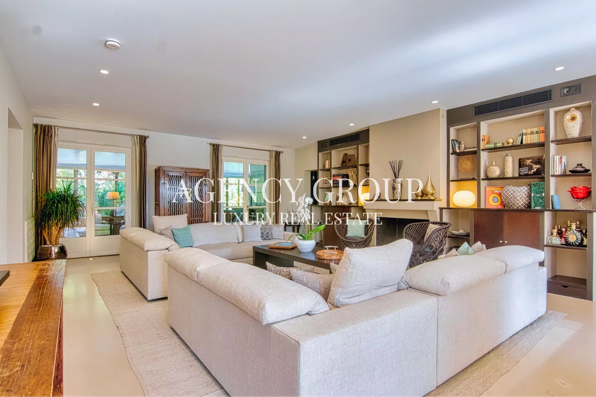 814985252afadf88619084014942937e_035649f38b_1920-original