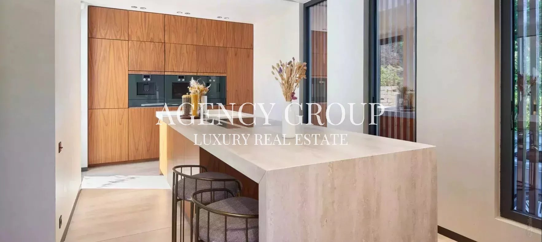 34b81d0d6f116f5c90713a814129e8e1_1f8d99cc5b_1765-original