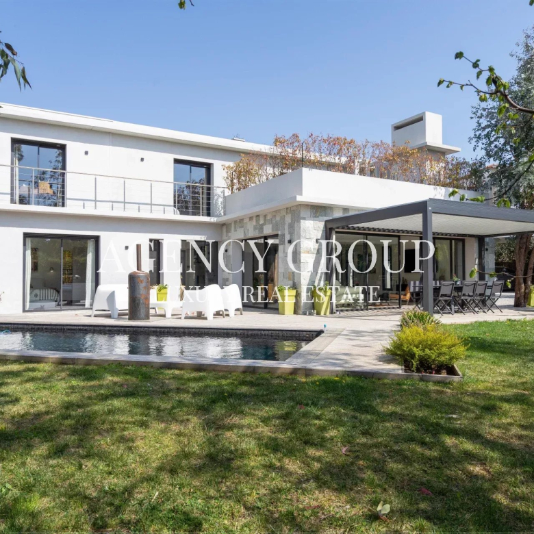 CANNES – VILLA 5 CHAMBRES – PISCINE – VUE MER PANORAMIQUE