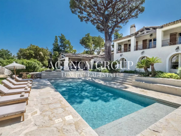 LUXURY VILLA RENTAL SAINT-TROPEZ – 6 BEDROOMS – POOL – SEA VIEW