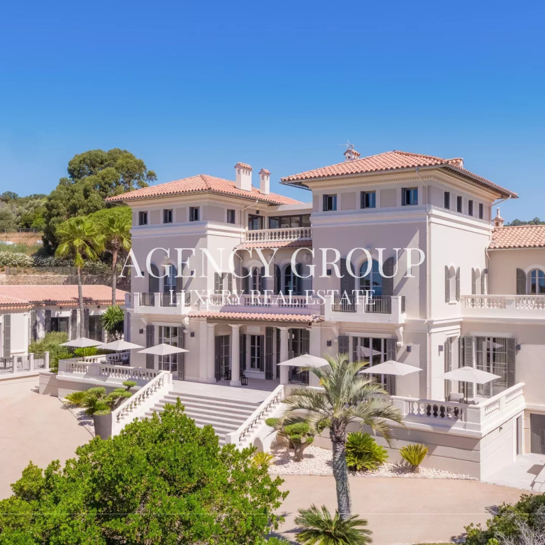 CANNES – 6 BEDROOM VILLA – HEATED POOL – PANORAMIC SEA VIEW