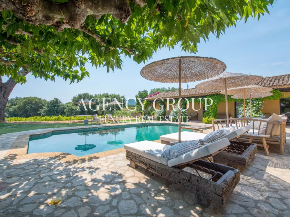 LOCATION VILLA DE LUXE RAMATUELLE – VILLA 6 CHAMBRES – PISCINE