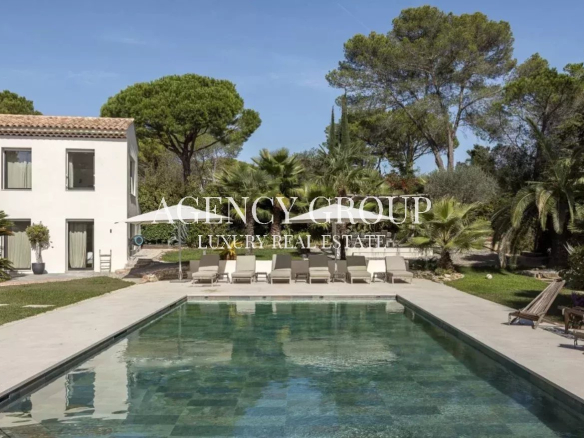 LUXURY VILLA FOR RENT IN MOUGINS – 7 BEDROOMS – POOL