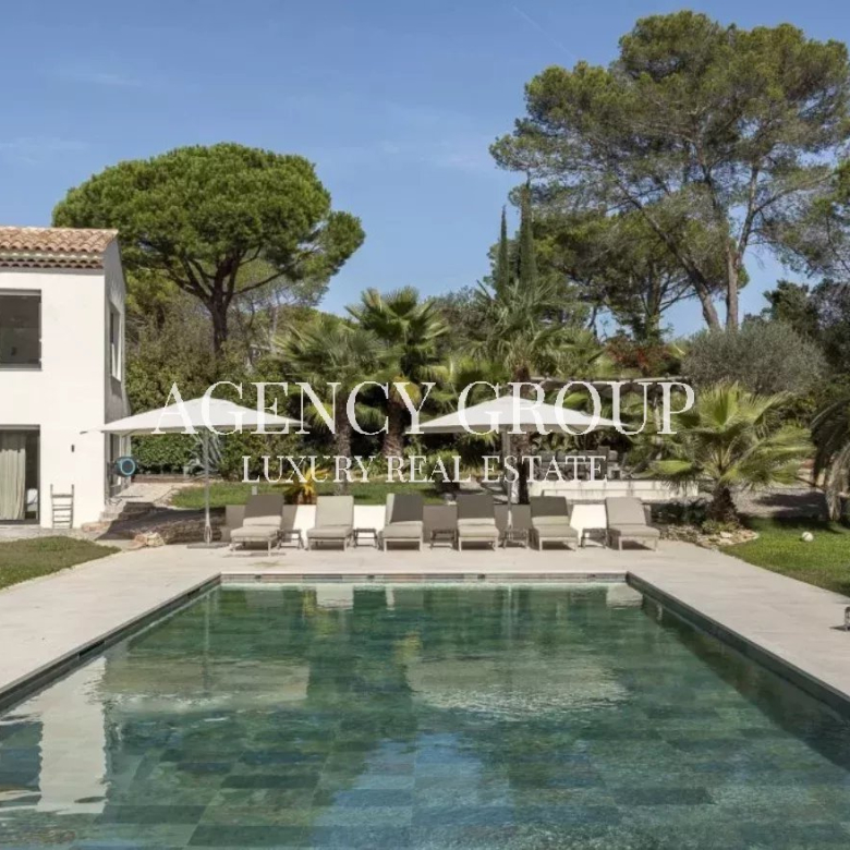 LUXURY VILLA FOR RENT IN LA CROIX-VALMER – 7+3 BEDROOMS – SEA VIEW