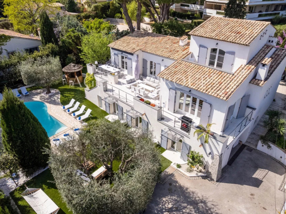 LOCATION SAISONNIÈRE MAISON DE VILLE CANNES – 6 CHAMBRES – PISCINE