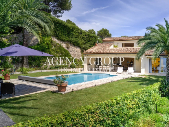 For sale - Sea view villa - Cannes California