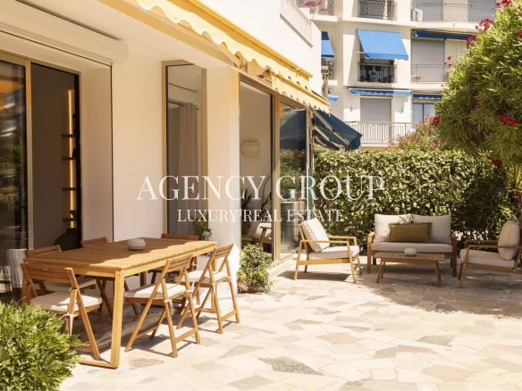 A VENDRE – APPARTEMENT 3 CHAMBRES AVEC JARDIN PRIVATIF – CANNES CROISETTE