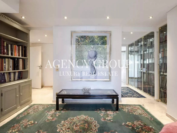 RARE – 5 BEDROOM APARTMENT WITH TERRACE – CANNES BANANE