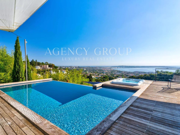 Contemporary villa - Sea view - Near Cannes