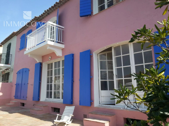 DOUBLE SEMI-DETACHED HOUSE with 2 moorings of 15 m - PORT GRIMAUD – GULF OF ST TROPEZ