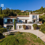 GRIMAUD: VILLA WITH SEA VIEW AND THE GULF OF ST TROPEZ