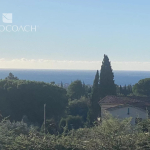 Magnifique vue mer pour cette villa proche de Cannes, limite MOUGINS