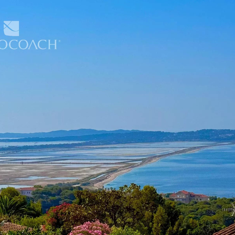 CANNES Arrière Croisette – Penthouse rénové à vendre by AGENCY GROUP