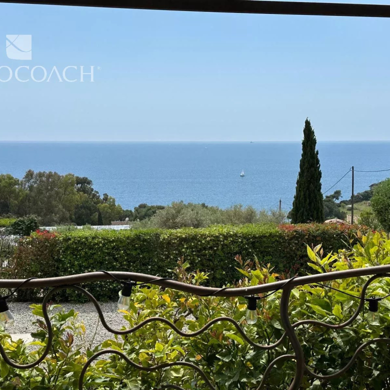 Superbe propriété vue mer à Carqueiranne
