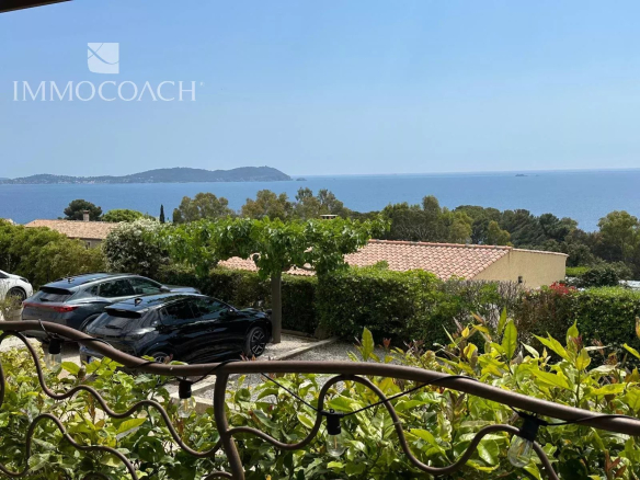 Sea view and bucolic setting in Carqueiranne