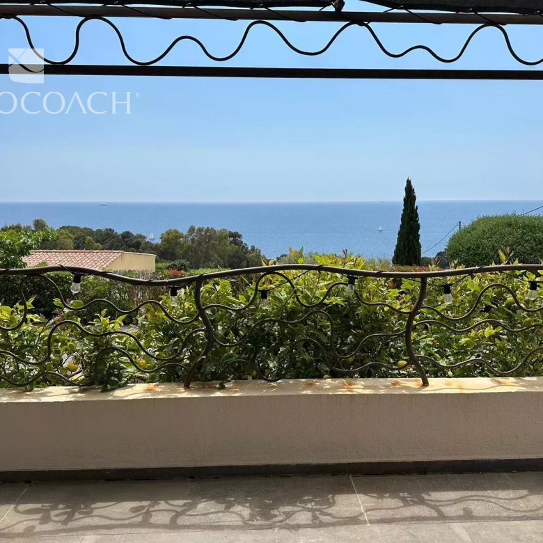 Investment Property – 14 four-room apartments with cellars and parking spaces – Cognac