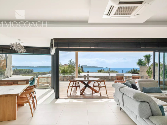 Villa contemporaine vue mer et mer à pied…
