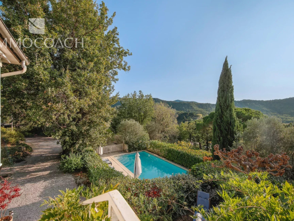 Charming property with swimming pool and grounds in COLLOBRIERES