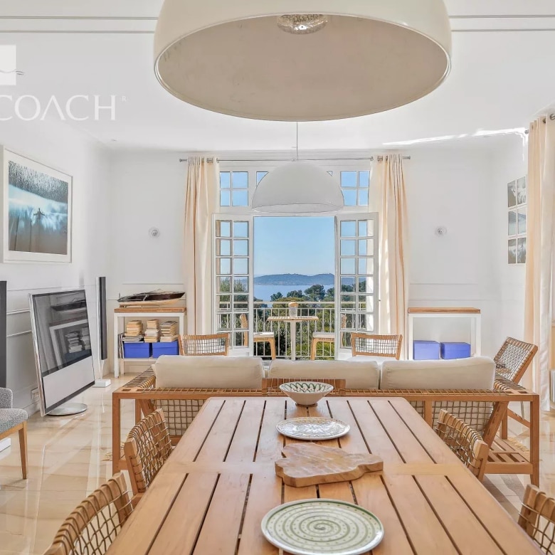 Luxury real estate photo | Charming Properties