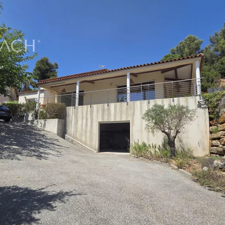 Luxury real estate photo | Charming Properties