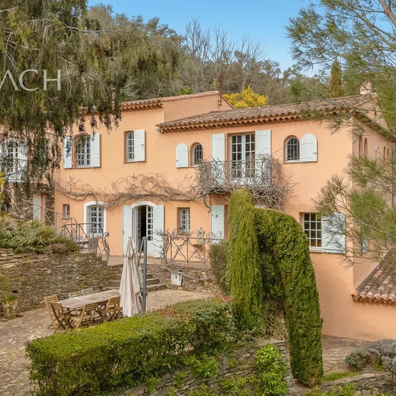 Luxury real estate photo | Charming Properties