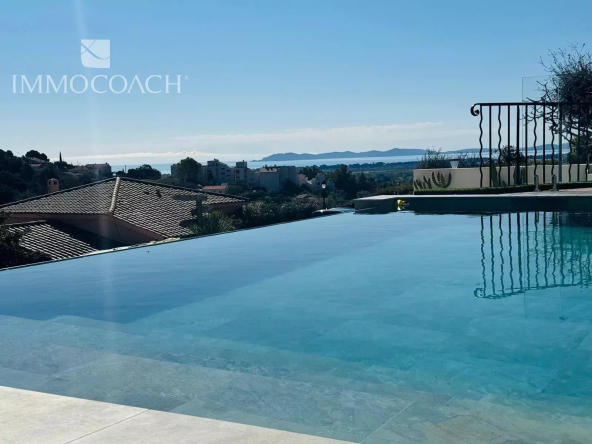 Beautiful fully renovated sea view villa
