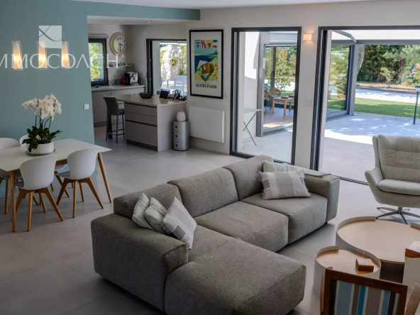 Villa récente dans un cadre bucolique à Hyères