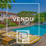 Superbes volumes pour cette villa provençale moderne au sein d’un domaine sécurisé