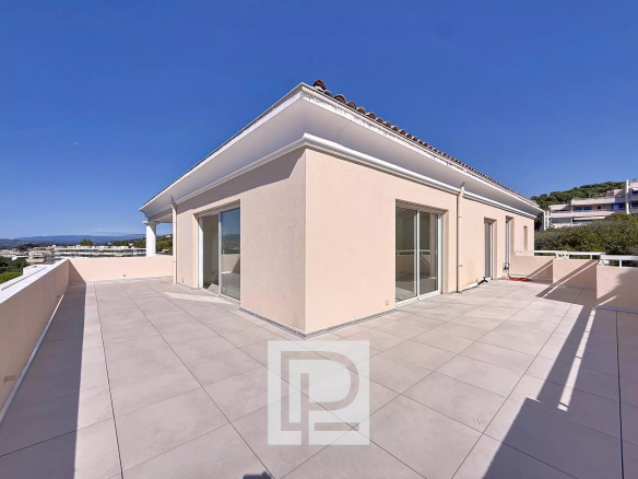 Appartement villa/toit – Vue dégagée mer