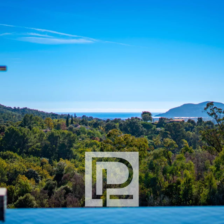 Appartement villa/toit – Vue dégagée mer