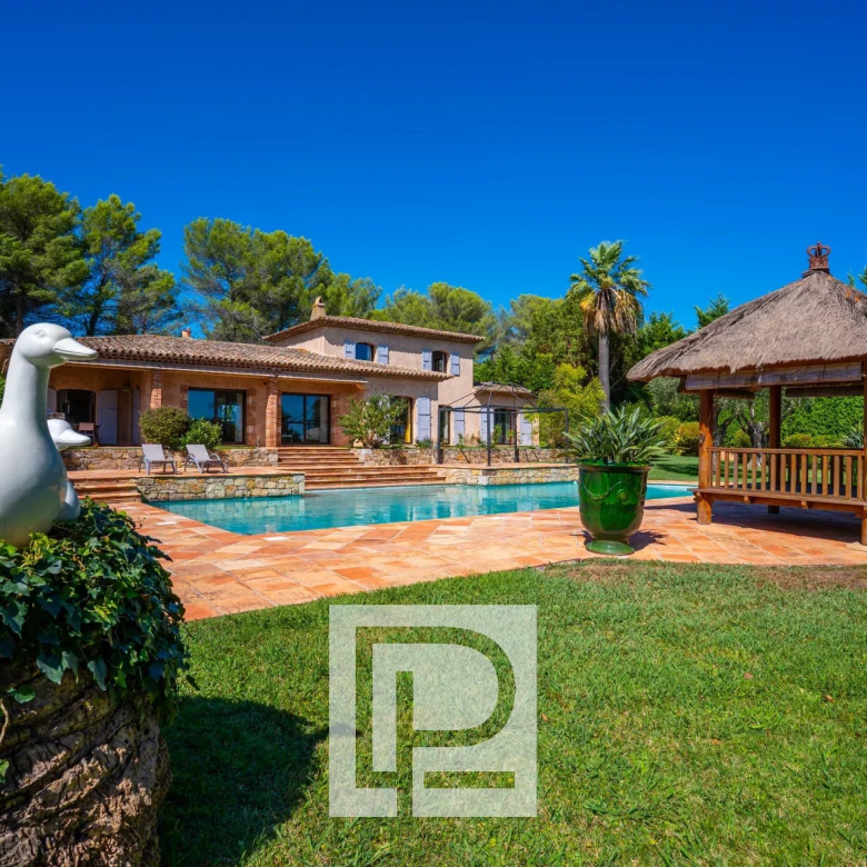 Villa provençale de charme – volumes généreux & domaine sécurisé