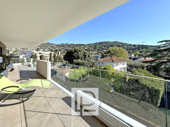 Dernier étage avec vue  panoramique au sein d’une résidence de standing