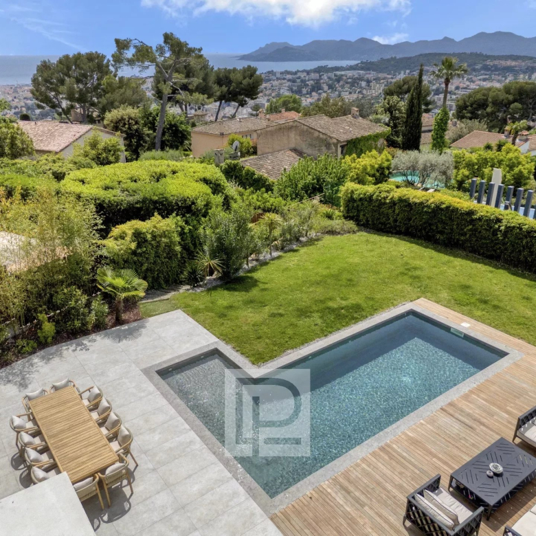 VILLA CALIFORNIENNE – Proche de Mougins