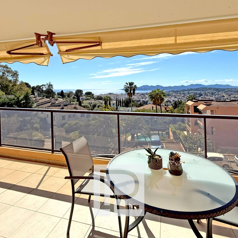 NICE – Corniche Fleurie – Appartement 4P de standing clé en main avec terrasse et belle vue mer. Garage. Parking. Cave. Piscine.