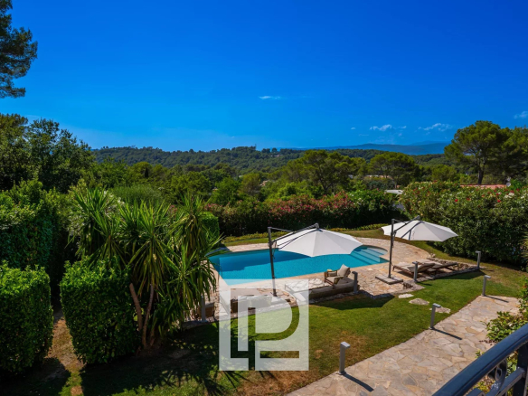 Location courte et longue durée – Villa familiale récente au calme absolu dans domaine privé avec piscine et tennis