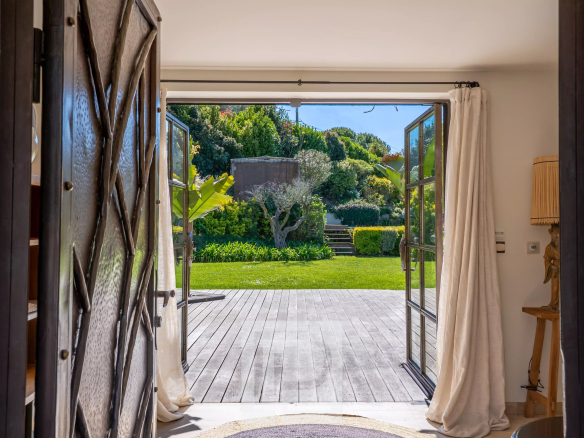 Villa provençale de charme – volumes généreux & domaine sécurisé