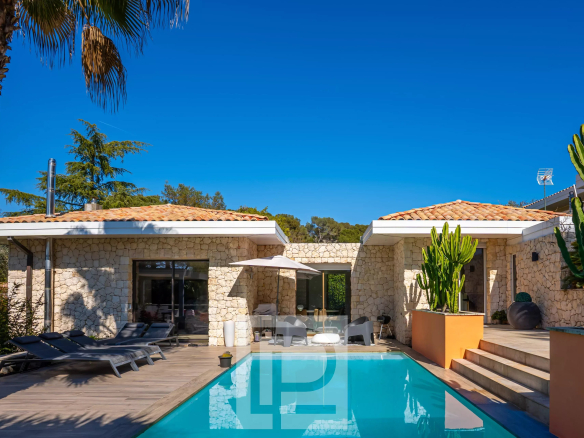 Californian Villa – Near Mougins